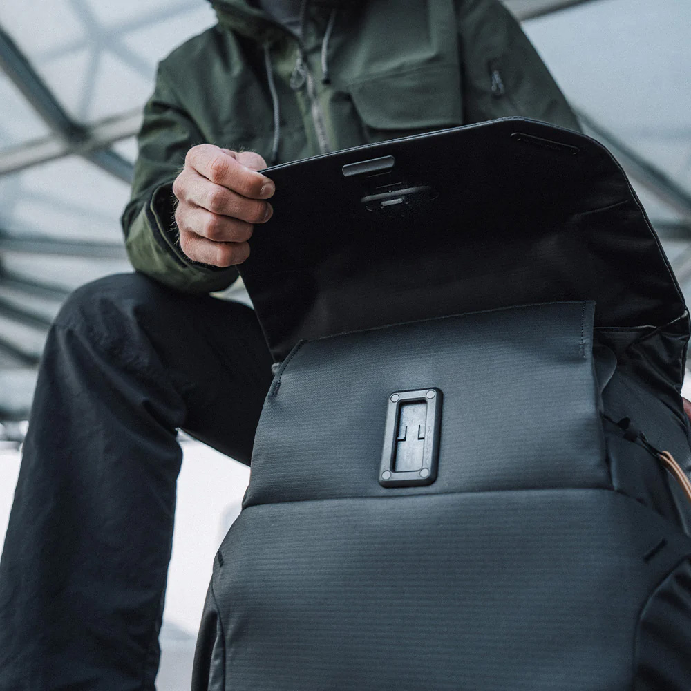 PGYTECH OneGo 2 BackPack 20L ï¼Pine Greenï¼ - Imagen 2