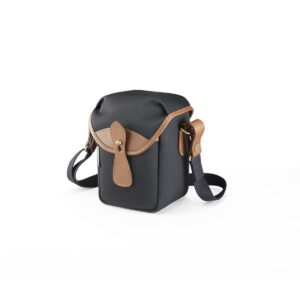 72 Black / Tan